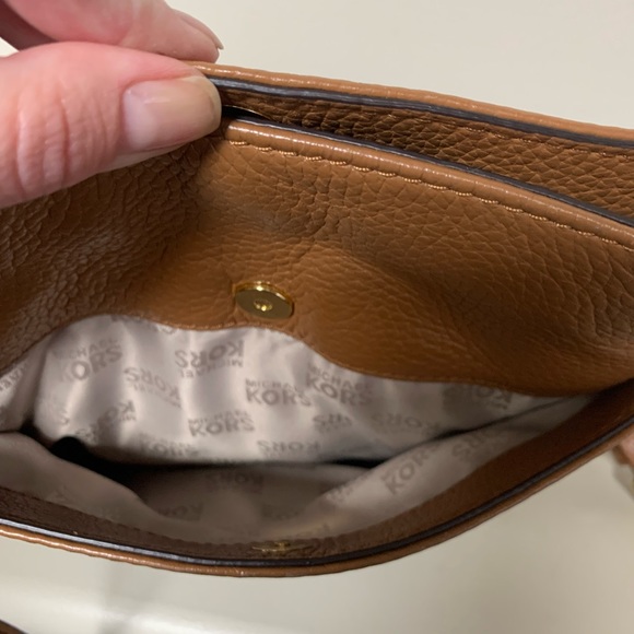 Michael Kors crossbody bag - Picture 4 of 9